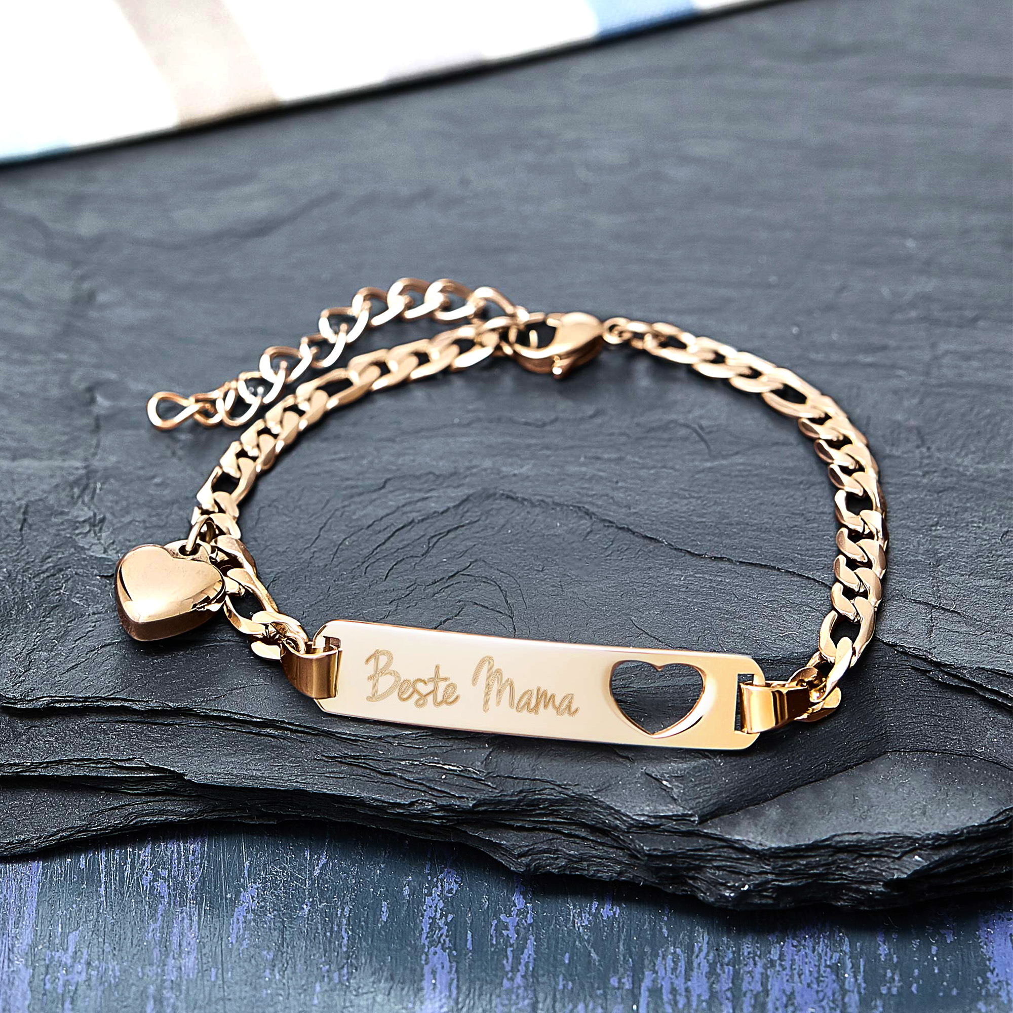 Graviertes Gold Armband mit Herzstanze - Beste Mama